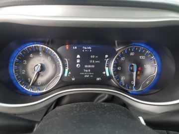 Chrysler Pacifica II 2024 Chrysler Pacifica Touring 2024 3.6l 3.6 Benzyna 287KM, zdjęcie 9