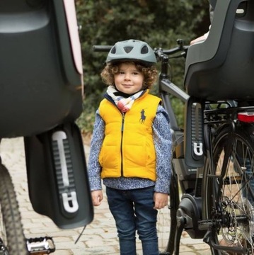 ВЕЛОСИПЕДНОЕ СИДЕНЬЕ BOBIKE GO, УСТАНОВЛЕННОЕ НА СТОЙКЕ, СЕРОЕ