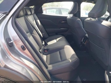 Toyota 2024 Toyota Crown 2024r., 4x4, 2.5L 2.5 Hybryda 236KM, zdjęcie 9