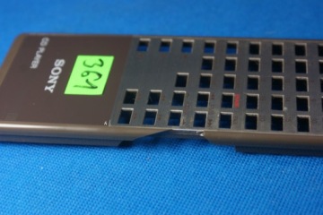 ОРИГИНАЛ ПУЛЬТА SONY RM-D771 ПОВРЕЖДЕН
