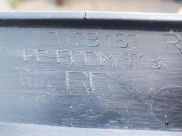 LIŠTA DOPLNĚNÍ NÁRAZNÍKU PRAVÝ ZADNÍ OPEL ASTRA III H KOMBI 13138163