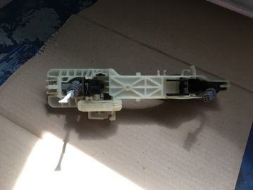 HYUNDAI I40 KLIKA LEVÝ PŘEDNÍ KEYLESS ZU6