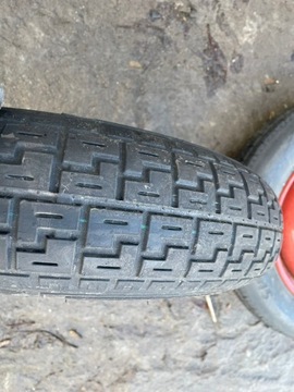 FIAT 500 FORD KA II KOLO REZERVY DOJEZDOVDOJEZDOVÉ 4X98 135/80 R14