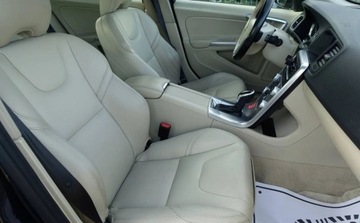 Volvo 2017 Volvo V60 Cross Country Cross Country 2.0 D4 190KM Automat Jasna skora Kam, zdjęcie 12