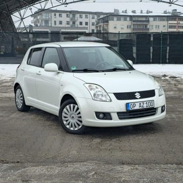 Suzuki Swift IV Hatchback 5d 1.3 92KM 2009 Suzuki Swift 1.3 Comfort dance, zdjęcie 4