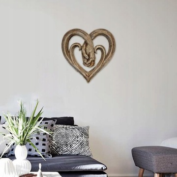 Деревянные настенные скульптуры в виде сложенных рук