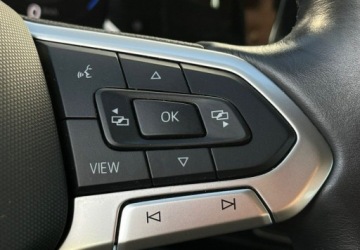 Volkswagen Golf VIII Variant 2.0 TDI 115KM 2023 Volkswagen Golf Salon Polska Parktronic Cyfrowe zegary Navi Tempomat a, zdjęcie 22