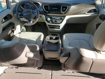 Chrysler Pacifica II 2018 Chrysler Pacifica Touring L 2018 3.6L 3.6 Benzyna 287KM, zdjęcie 8