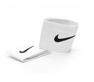 ЗАЩИТНЫЕ ЛЕНТЫ NIKE, ПОДДЕРЖИВАЮЩИЕ ФУТБОЛЬНЫЕ ЗАЩИТЫ