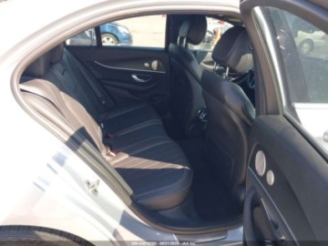 Mercedes Klasa E W213 2022 Mercedes-Benz Klasa E 350 4Matic 2022 2.0l 2.0 Benzyna 255KM, zdjęcie 12