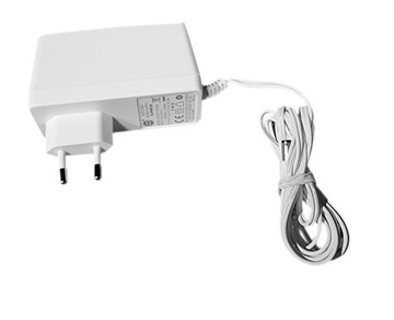 БЛОК ПИТАНИЯ 12 В, 3,5 А постоянного тока. ВИЛКА 5,5 x 2,5 мм.