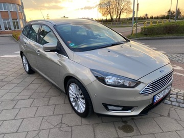Ford Focus III Kombi Facelifting 1.0 EcoBoost 125KM 2014 navi alu 17&#039; PDC P+T climatronic, zdjęcie 4