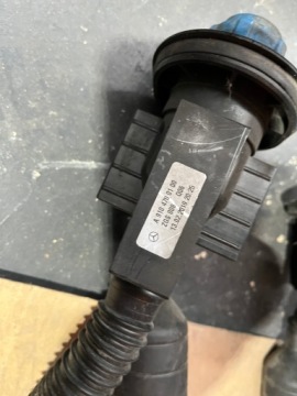 НАПОЛНИТЕЛЬНАЯ ТРУБА ADBLUE MERCEDES SPRINTER A9104700100 18-24 ГОДА 2.2 CDI