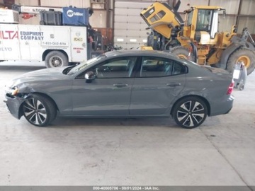 Volvo 2022 Volvo S60 2022 Volvo S60 B5 AWD Momentum 2.0 Benzyna 247KM, zdjęcie 13