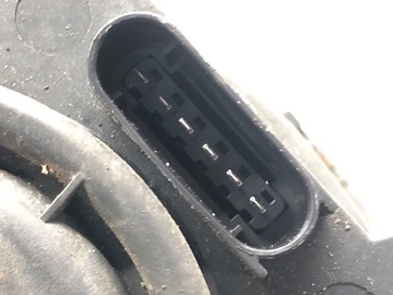 SVĚTLOMET LEVÝ PŘEDNÍ MITSUBISHI COLT VI 8301B179