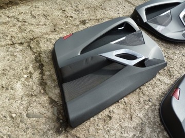 CITROEN DS5 11- обивка дверной панели ЭУР.