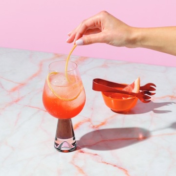 Сатуратор SodaStream Terra черный 2 бутылки цилиндр сиропы 4х440мл + БЕСПЛАТНО