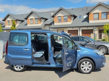 Citroen Berlingo II Combi Facelifting 1.6 HDI 75KM 2015 Citroen Berlingo Multispace___Limited Selection___1.6 HDi 75KM___Pelna His, zdjęcie 8