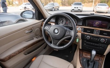 BMW Seria 3 E90-91-92-93 2007 BMW Seria 3 330xd 231KM Panorama Duza Navi SKora Alu PDc NOWY ROZRZAD, zdjęcie 22