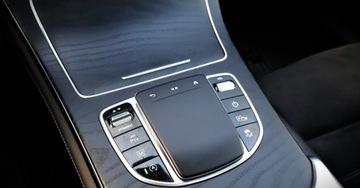 Mercedes GLC C253 2020 Mercedes-Benz GLC 2.0 258KM 4Matic AMG Navi Kamera Panorama Tempomat Gwara, zdjęcie 23