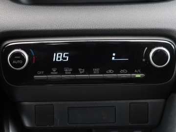 Toyota Yaris IV Hatchback 1.5 Hybrid Dynamic Force 116KM 2024 Toyota Yaris 1.5 VVT-i Hybrid, Salon Polska, zdjęcie 12