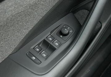 Volkswagen Passat B8 Variant Facelifting 1.5 TSI EVO 150KM 2025 Volkswagen Passat Variant Basic Pakiet Zimowy, ACC, Kamera, Indukcyjna la, zdjęcie 19