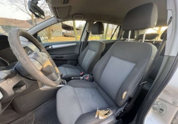 Opel Astra H Kombi 1.7 CDTI ECOTEC 80KM 2005 Opel Astra Wazne oplaty 1.7 Diesel 80KM, zdjęcie 16