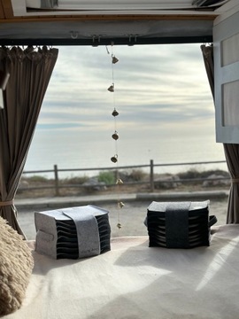 Пластинчатый органайзер для кемпера, прицепа для яхты – PLATE/GRABBLE (темный)