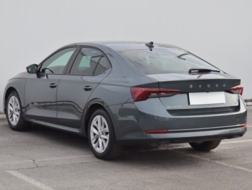 Skoda Octavia IV Liftback 2.0 TDI 115KM 2021 Skoda Octavia 2.0 TDI, Salon Polska, Serwis ASO, zdjęcie 3