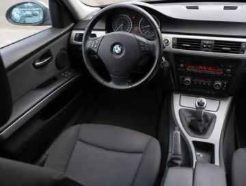 BMW Seria 3 E90-91-92-93 Touring E91 2.0 318i 143KM 2008 BMW 3 318 i, Klima, Klimatronic,ALU, El. szyby, zdjęcie 6