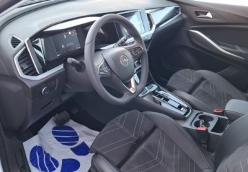 Opel 2024 Opel Grandland 1.2 T mHEV Ultimate SS eDTC6 1.2 Benzyna 136KM, zdjęcie 17