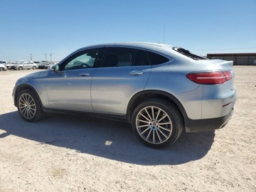 Mercedes GLC C253 2018 Mercedes-Benz GLC 300 4Matic 2018 2.0l 2.0 Benzyna 241KM, zdjęcie 1