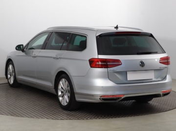 Volkswagen Passat B8 Variant 2.0 TDI BlueMotion SCR 150KM 2016 VW Passat 2.0 TDI, Automat, Skóra, Navi, Klima, zdjęcie 3