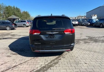 Chrysler Pacifica II 2018 Chrysler Pacifica 2018 Chrysler Pacifica kamery 360 auto w Polsce po akcyz, zdjęcie 6