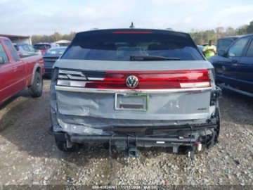 Volkswagen 2024 Volkswagen Atlas Cross Sport, 2024r., 4x4, 2.0L 2.0 Benzyna 269KM, zdjęcie 5