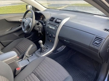 Toyota Corolla X Sedan 1.6 i 16V VVT-i 124KM 2007 Toyota Corolla Zarejestrowany Benzyna Mały, zdjęcie 8