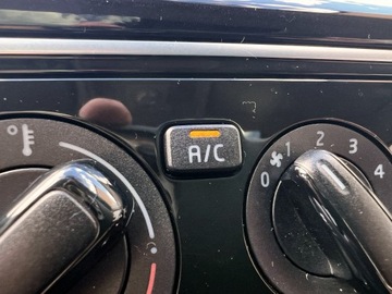 Volkswagen up! Hatchback 5d 1.0 MPI 75KM 2014 Volkswagen up! PANORAMA MaxOpcja CUP 1WŁ 5Drzwi 2014 Tylko 143tyś 1.0 Klima, zdjęcie 11