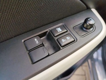 Suzuki Swift VI 2023 Suzuki Swift Salon PL 1,2 benz Niski Przebieg Premium Plus 1.2 Hybryda 83KM, zdjęcie 14