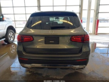 Mercedes GLC C253 2021 Mercedes-Benz GLC 2021 r., 2,0L 4 MATIC 2.0 Benzyna 255KM, zdjęcie 4