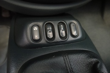 Renault Megane I Hatchback 2.0 i 115KM 1998 Renault Mégane 2,0 Cabrio, Super Stan, Bez korozji, El dach, Zobacz, zdjęcie 19