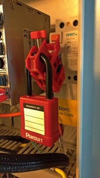 Замок навесной PANDUIT LOTO Lockout RED, сталь, 40 мм