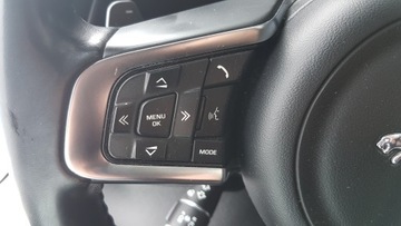 Jaguar F-Pace SUV 2.0 i4D 180KM 2017 Jaguar F-Pace 2.0D AWD 4X4, zdjęcie 12