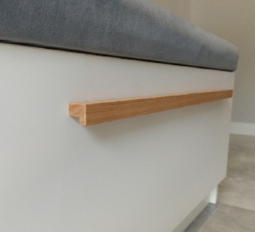 МЕБЕЛЬНАЯ РУЧКА ДЛЯ ПОДОКОННИКА L МАССИВ ДУБА L-416MM