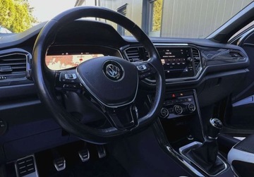 Volkswagen T-Roc I SUV 1.5 TSI ACT 150KM 2018 Volkswagen T-Roc 1.5 TSI 150 KM bezwypadkowy PANORAMA VIRTUAL FULL LED, zdjęcie 19