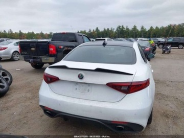 Alfa Romeo Giulia II Sedan 2.0 TBi 280KM 2018 Alfa Romeo Giulia 2018 2.0l 2.0 Benzyna 280KM, zdjęcie 4