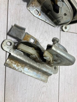 MITSUBISHI PAJERO 2001 ZÁMKY POHOVKA ZADNÍ