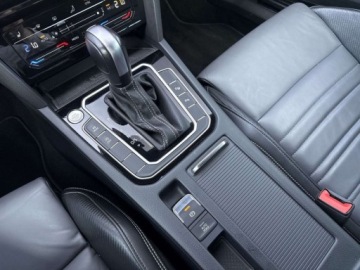 Volkswagen Passat B8 Variant Facelifting 2.0 TDI SCR 200KM 2022 Volkswagen Passat R-Line 4Mot. HarmanKardon LED Matrix Hak Kamera Cofania, zdjęcie 30
