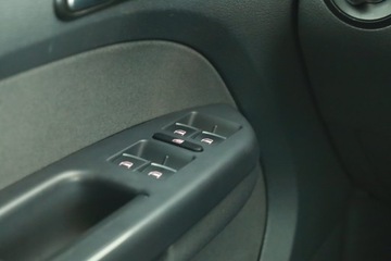 Volkswagen Touran II 2.0 TDI 140KM 2012 VW Touran 2.0 TDI, DSG, Skóra, Navi, Xenon, Klima, zdjęcie 19