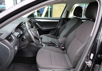 Skoda Octavia II Kombi Facelifting 1.6 TDI CR DPF 105KM 2013 Skoda Octavia 4WD, Climatronic, tempomat, g.fotele, PDC 1.6 Diesel 105KM, zdjęcie 9