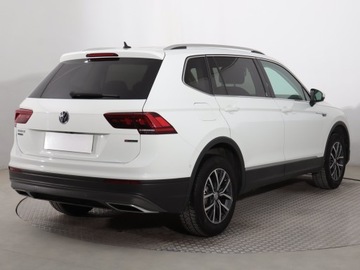 Volkswagen Tiguan Allspace SUV 2.0 TSI 190KM 2019 VW Tiguan Allspace 2.0 TSI, Salon Polska, zdjęcie 4